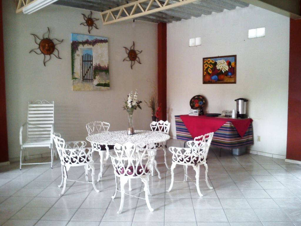 Hotel Los Balcones Parras de la Fuente Exteriör bild
